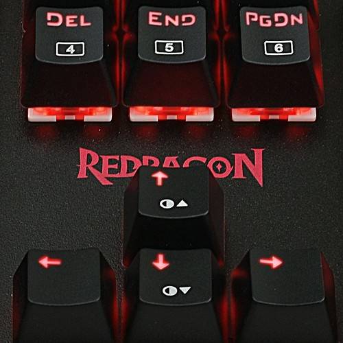 Tastatura Redragon Vara iluminata Rosu