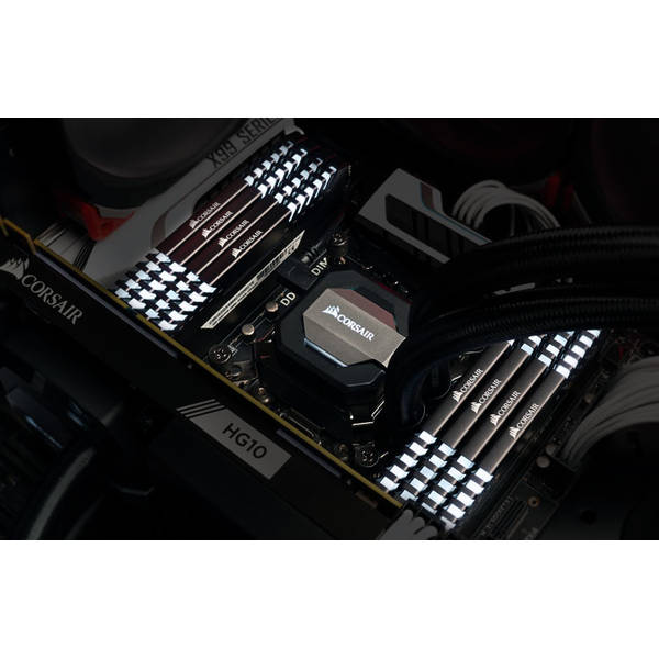 Memorie Corsair Vengeance LED 32GB DDR4 3000MHz CL15 White LED Kit dual