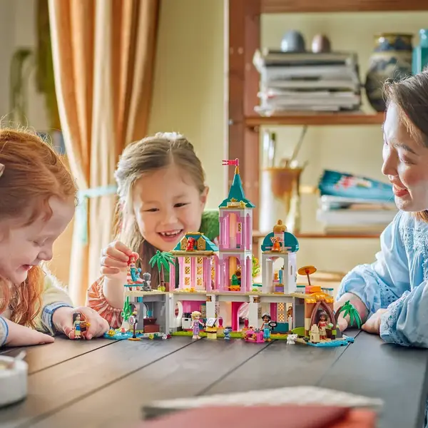 LEGO DISNEY 43267 Princes Castle and Royal Pets