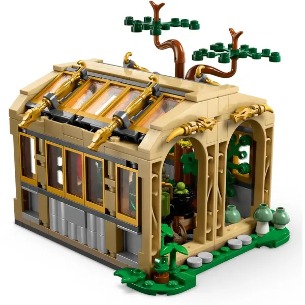 LEGO HARRY POTTER 76445 Hogwarts Castle - Herbology Class