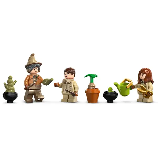 LEGO HARRY POTTER 76445 Hogwarts Castle - Herbology Class